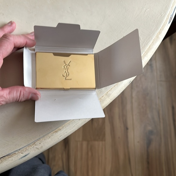 YSL New Gold Card holder w/ YSL box Giftable beautiful flawlesss Authentic - Picture 8 of 9